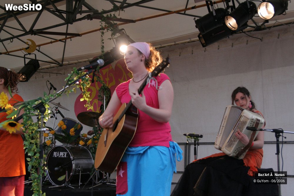 20/37 photos du spectacle Baz'Art à Nanas